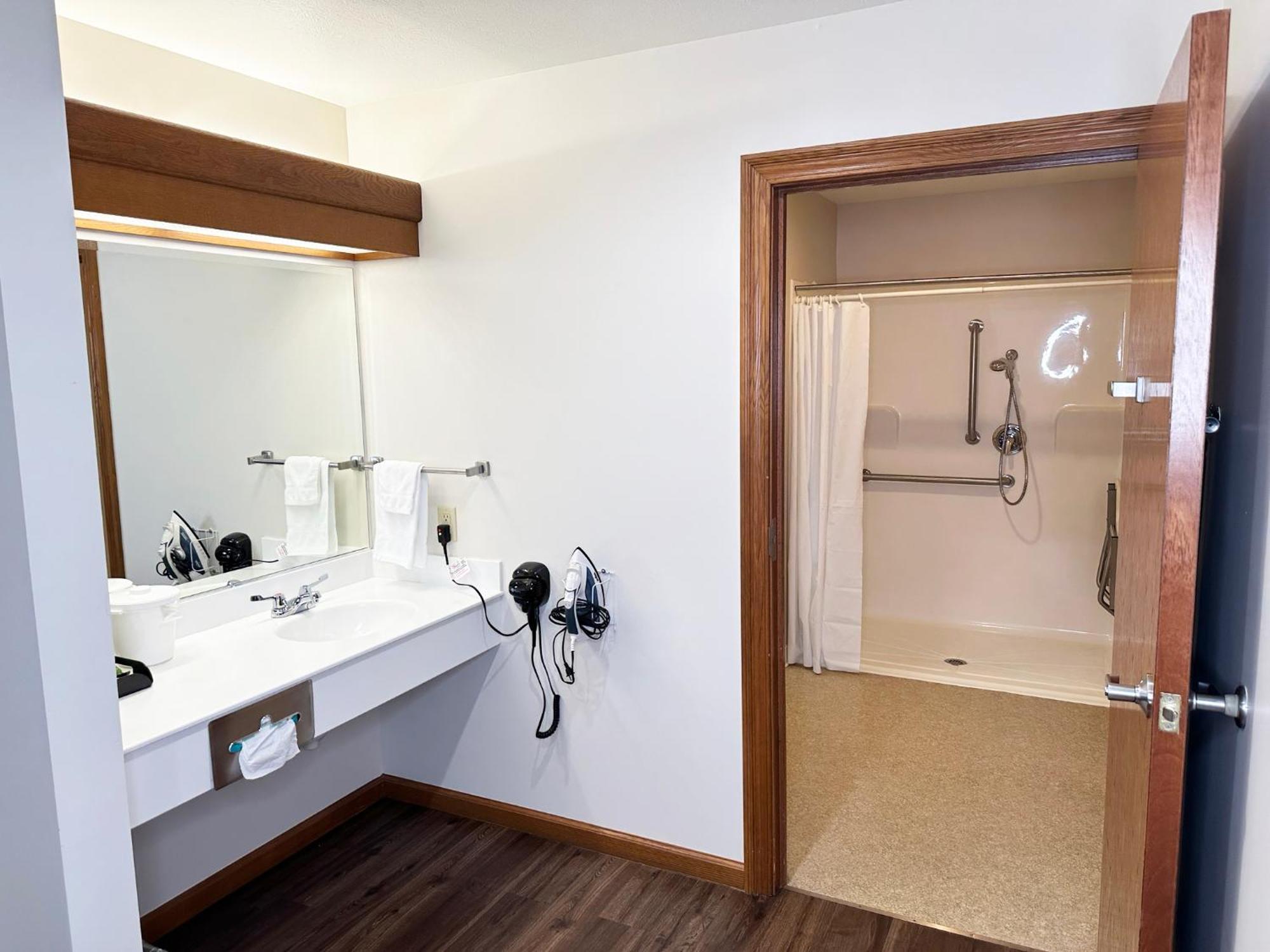 Farmstead Inn And Conference Center Shipshewana Ngoại thất bức ảnh